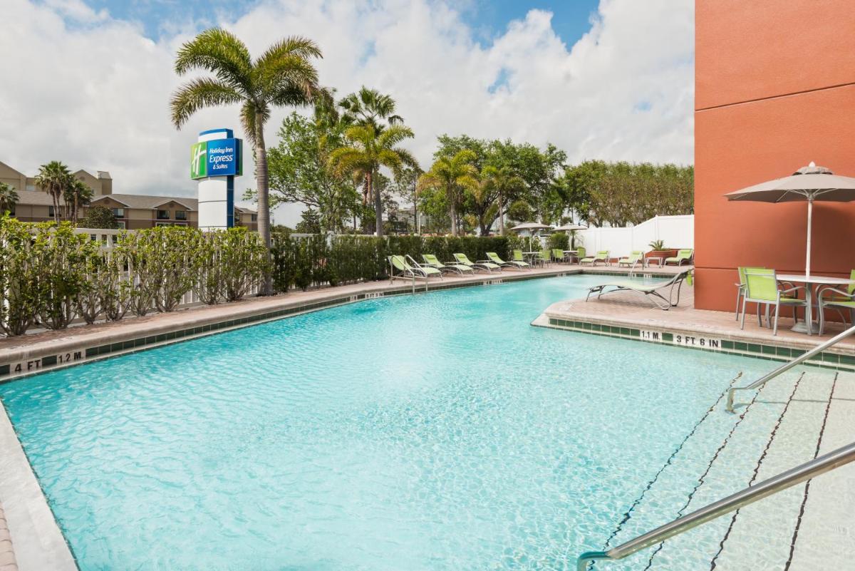Holiday Inn Express & Suites - Nearest Universal Orlando, an IHG Hotel - Housity