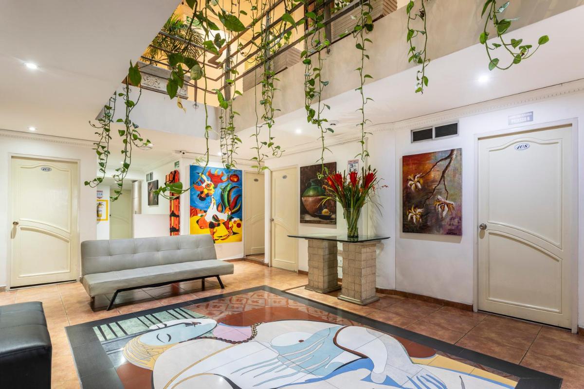 Hotel Picasso Inn - Housity