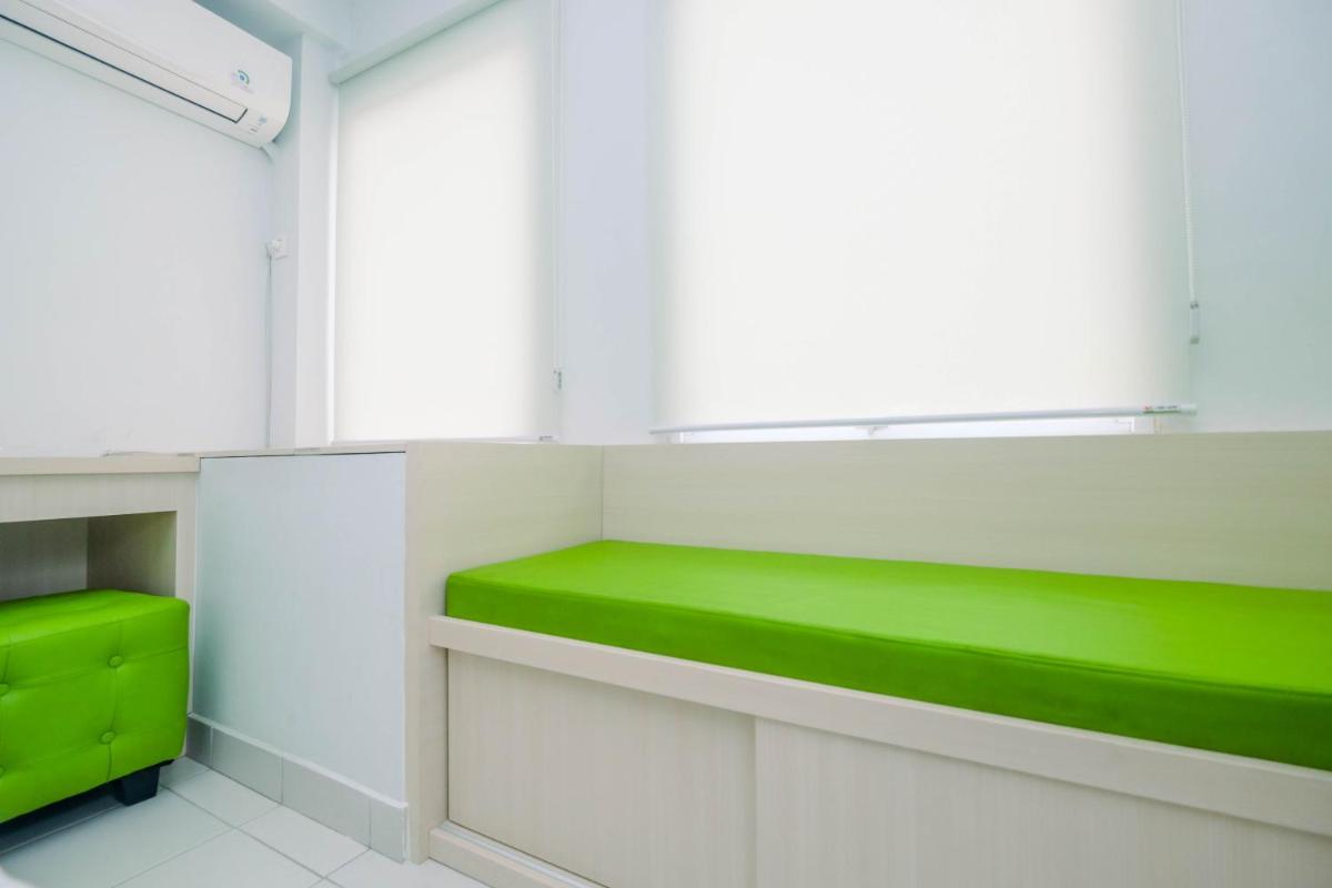 Comfy and Minimalist 1BR Patraland Urbano Apartment near Bekasi Station By Travelio - Housity