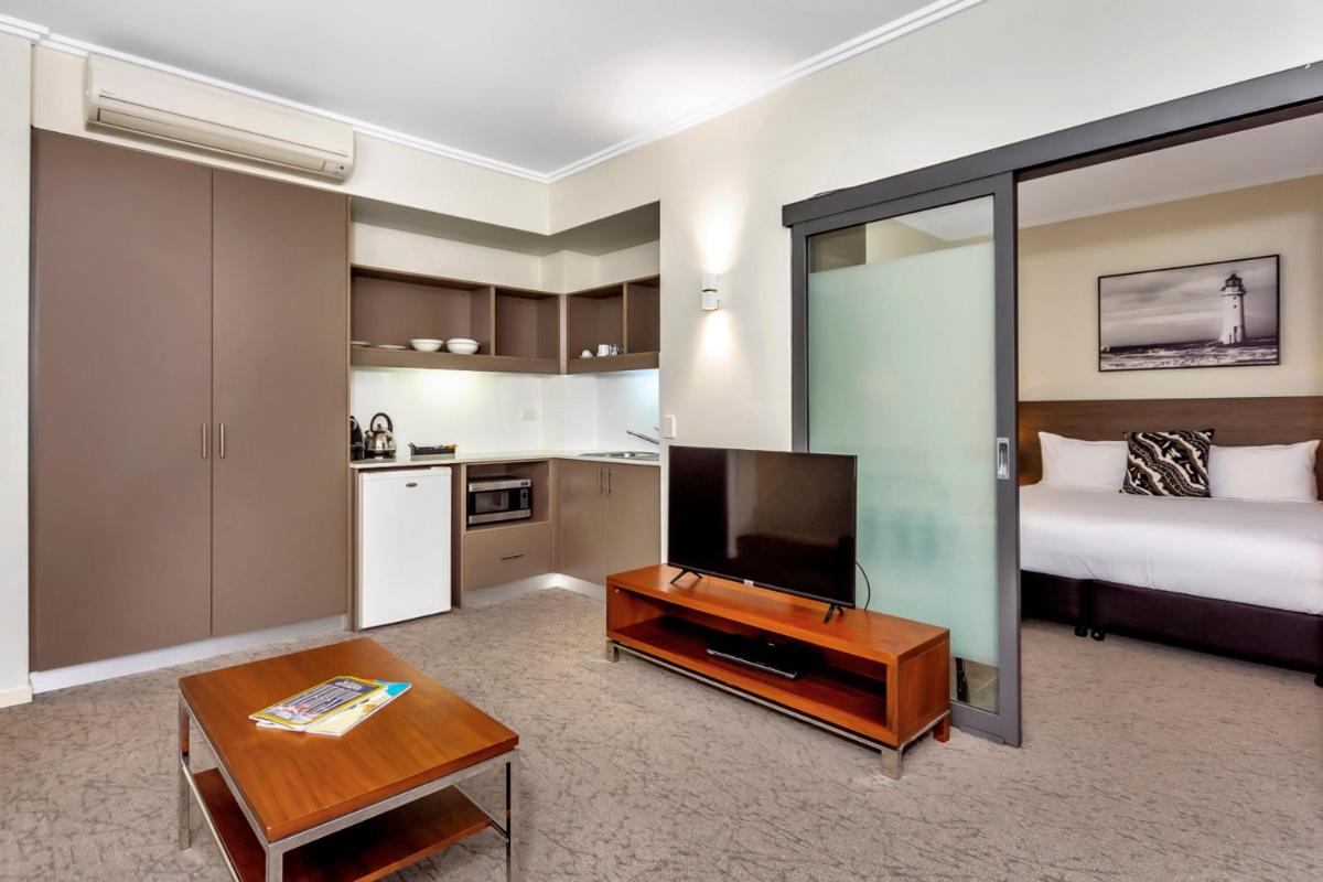 New Haus by Hougoumont Hotel, former Bannister 22 - Housity