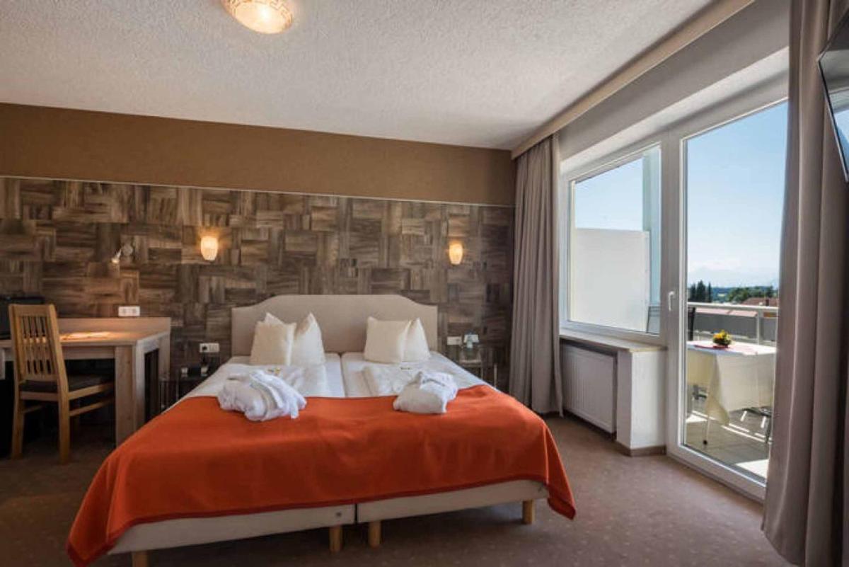 Naturhotel Am Sonnenhang - Housity