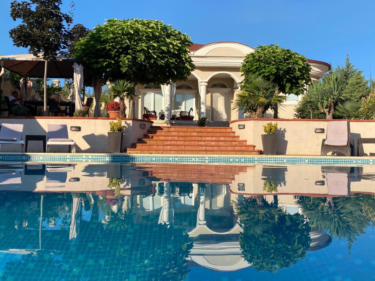 Villa Princess Tikvesh Lake - Housity