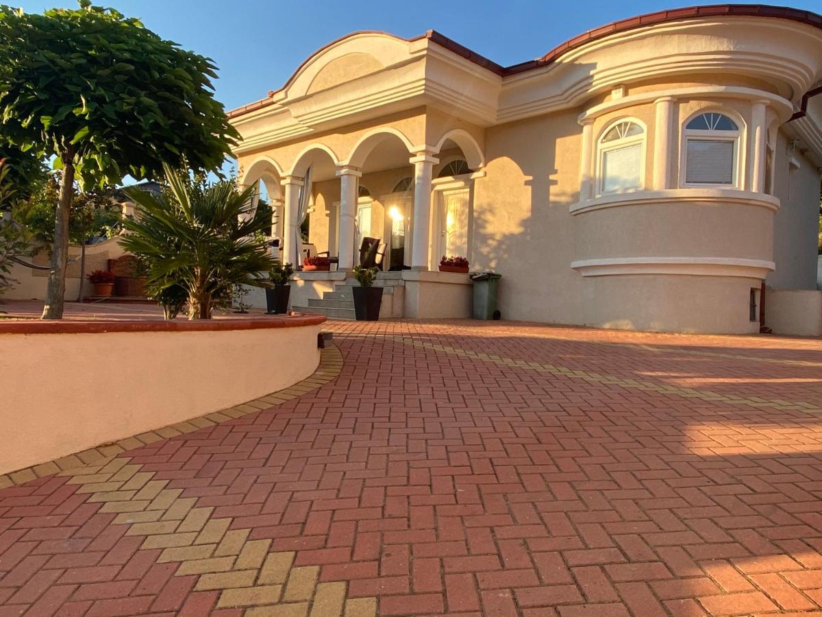 Villa Princess Tikvesh Lake - Housity
