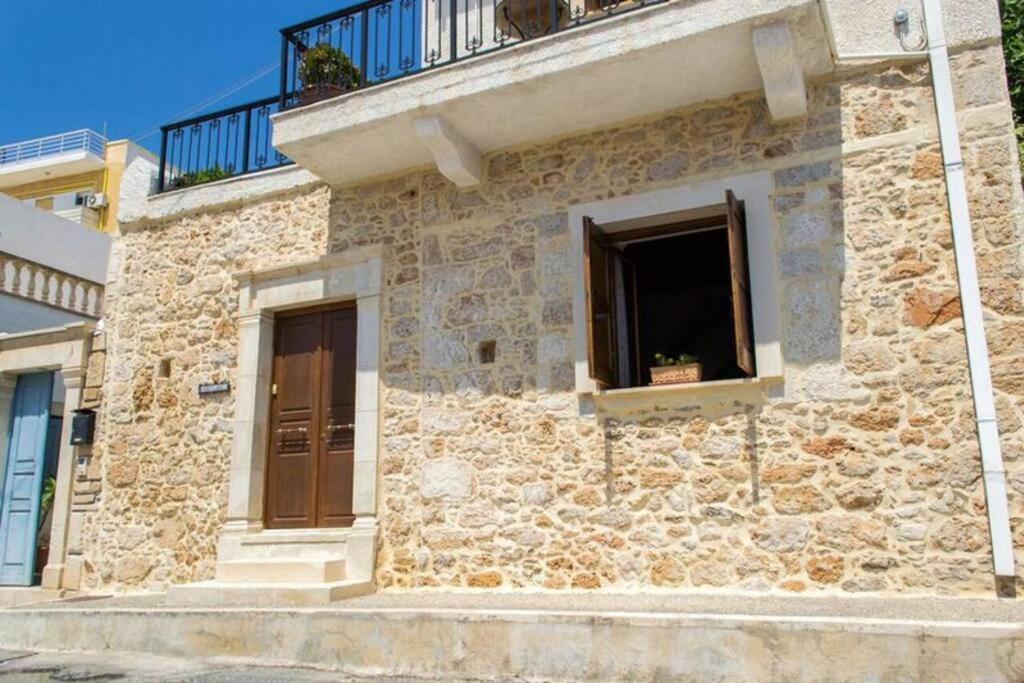 Traditional House under Kazarma Fortress in Sitia - Housity