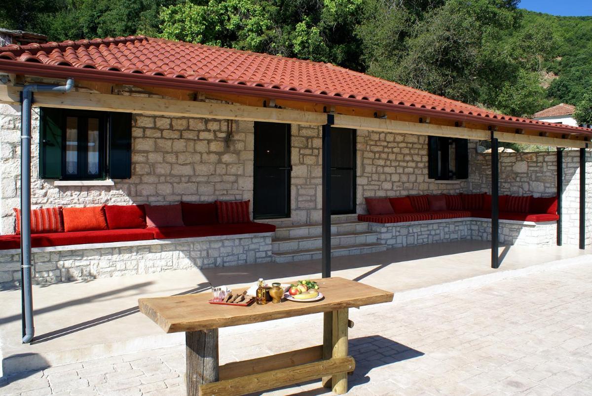 The Village House - Housity