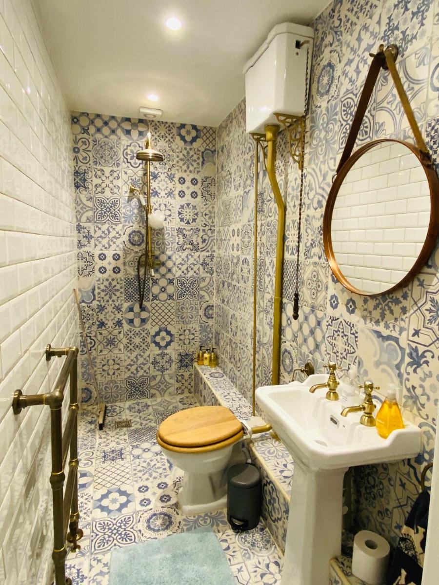 Suitetrails - Lovingly Restored Victorian Apartment in Hastings