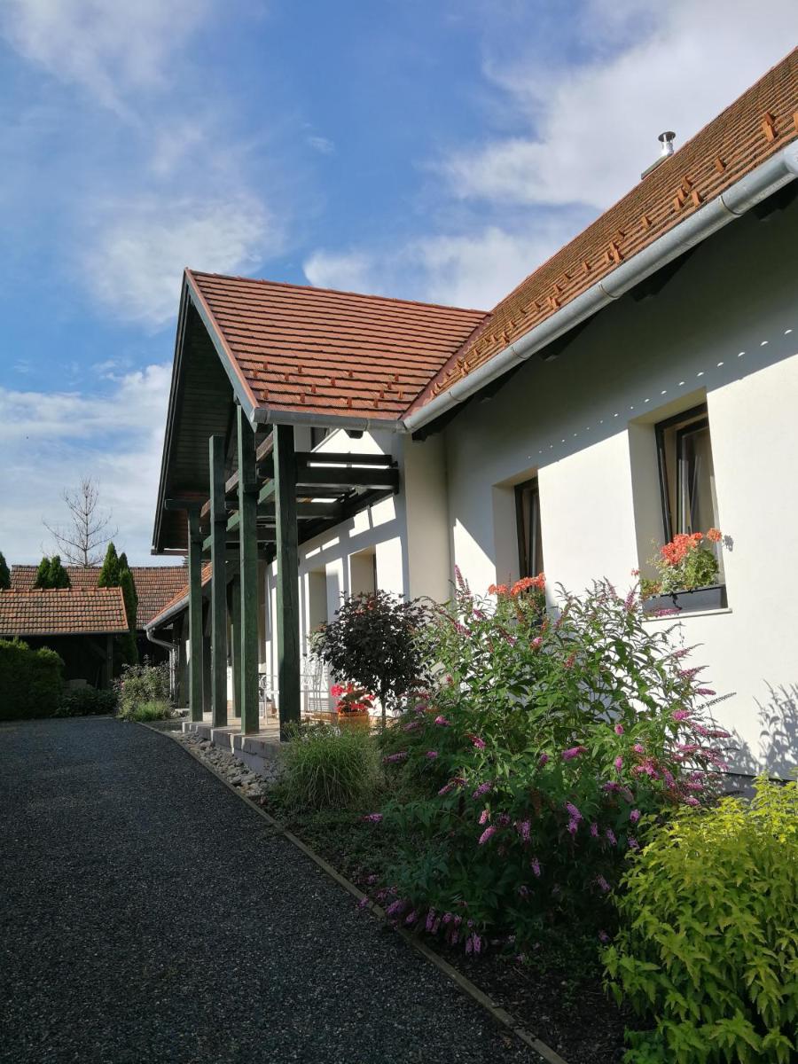Suitetrails - Rábagyarmati Apartman II