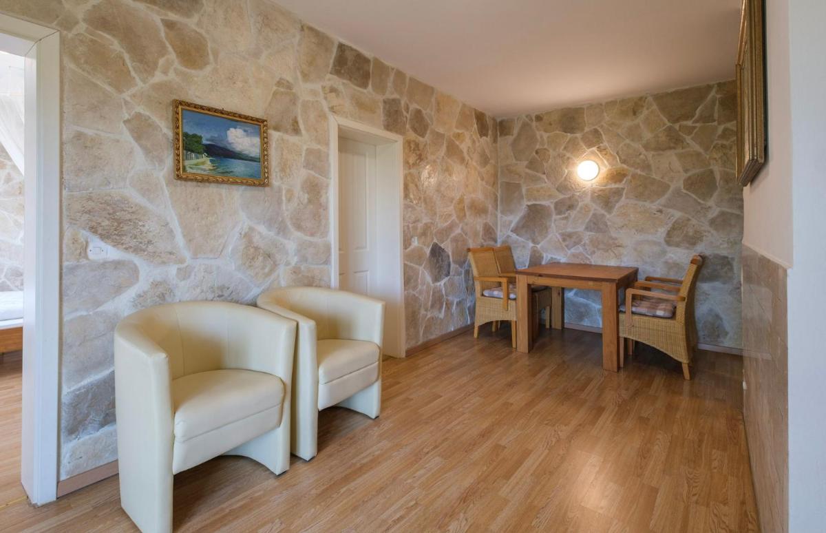 Apartments Kaktus Orebic - Housity