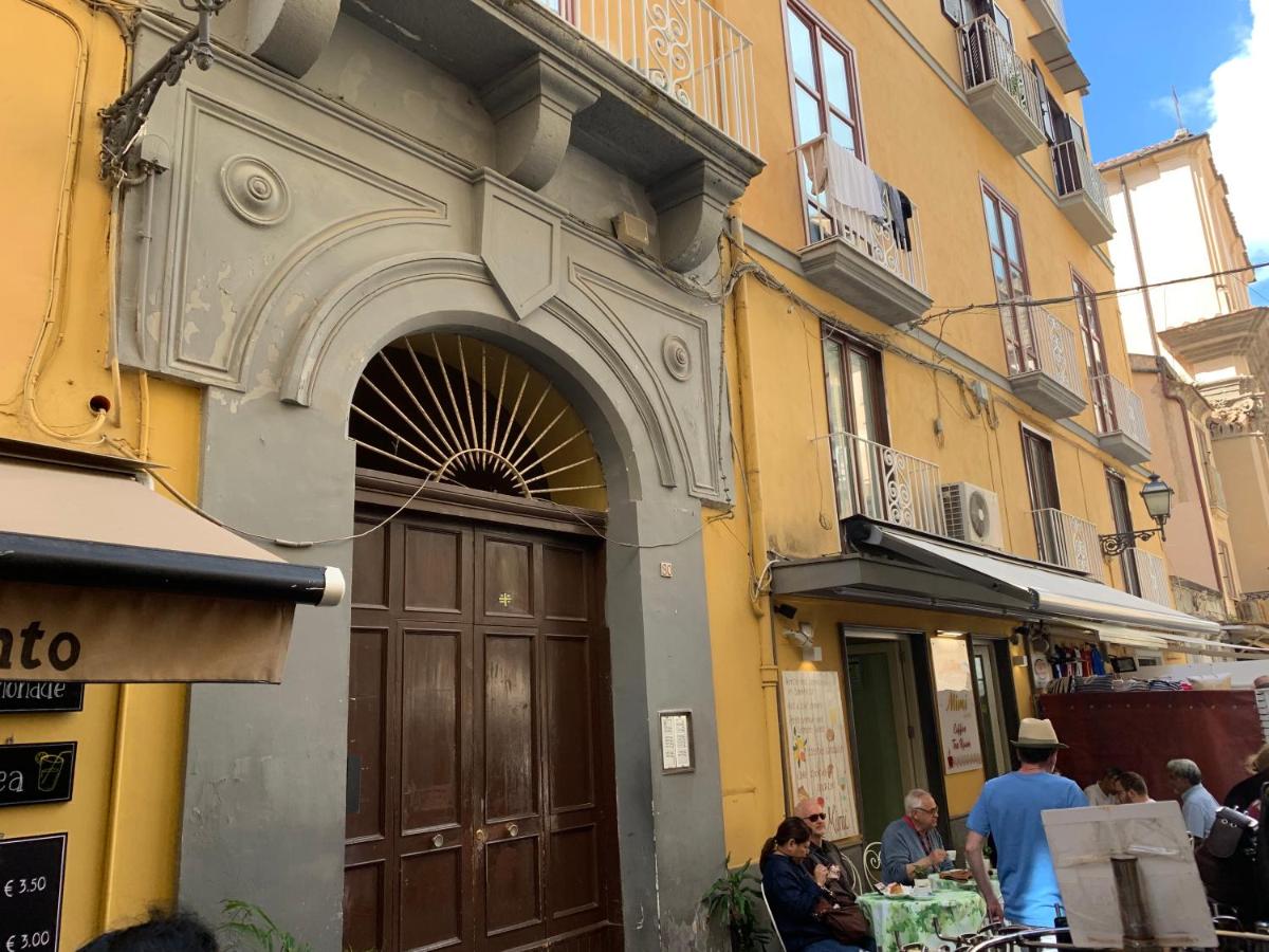 Historic Center House - Housity