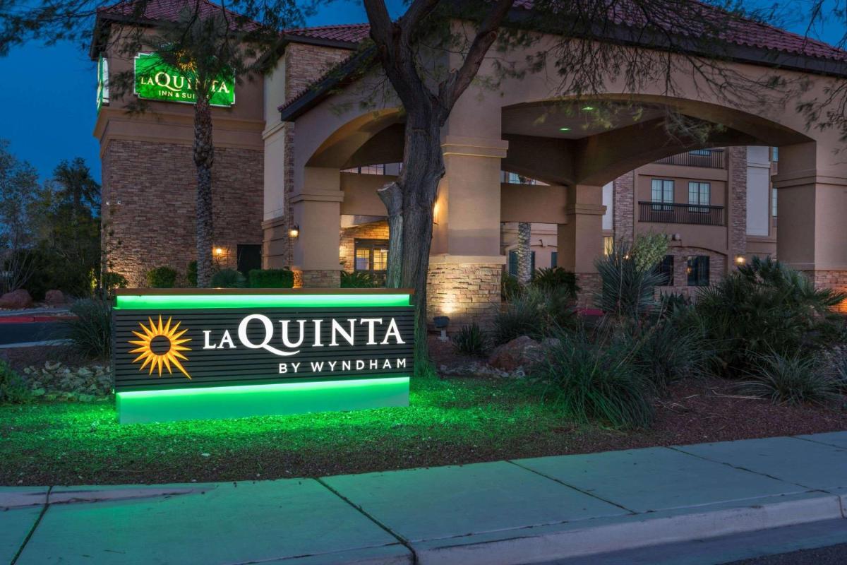 La Quinta by Wyndham Las Vegas Airport South - Housity