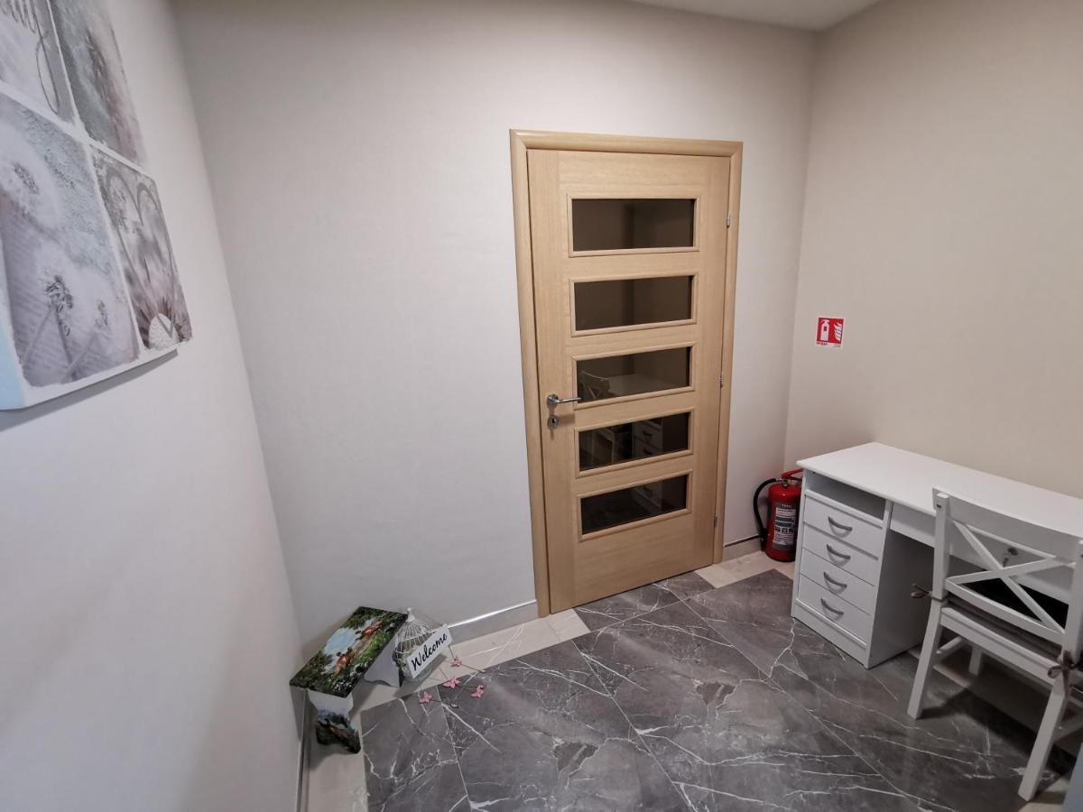 Apartman Božur **** - Housity