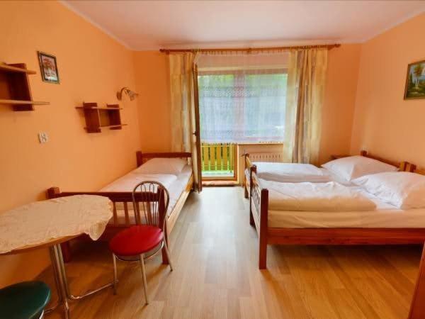 D.W MAGURKA - Housity
