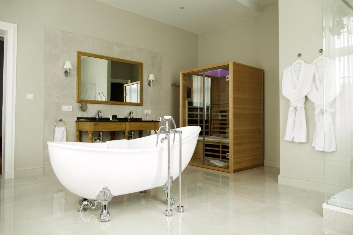 Villa de Noailles - Housity