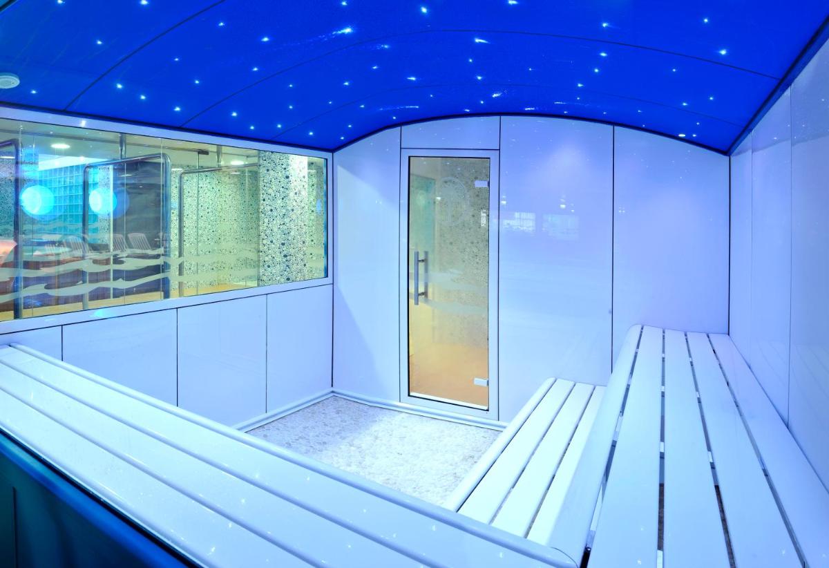 Imagen de la galería de GHT Oasis Tossa & Spa, en Tossa de Mar