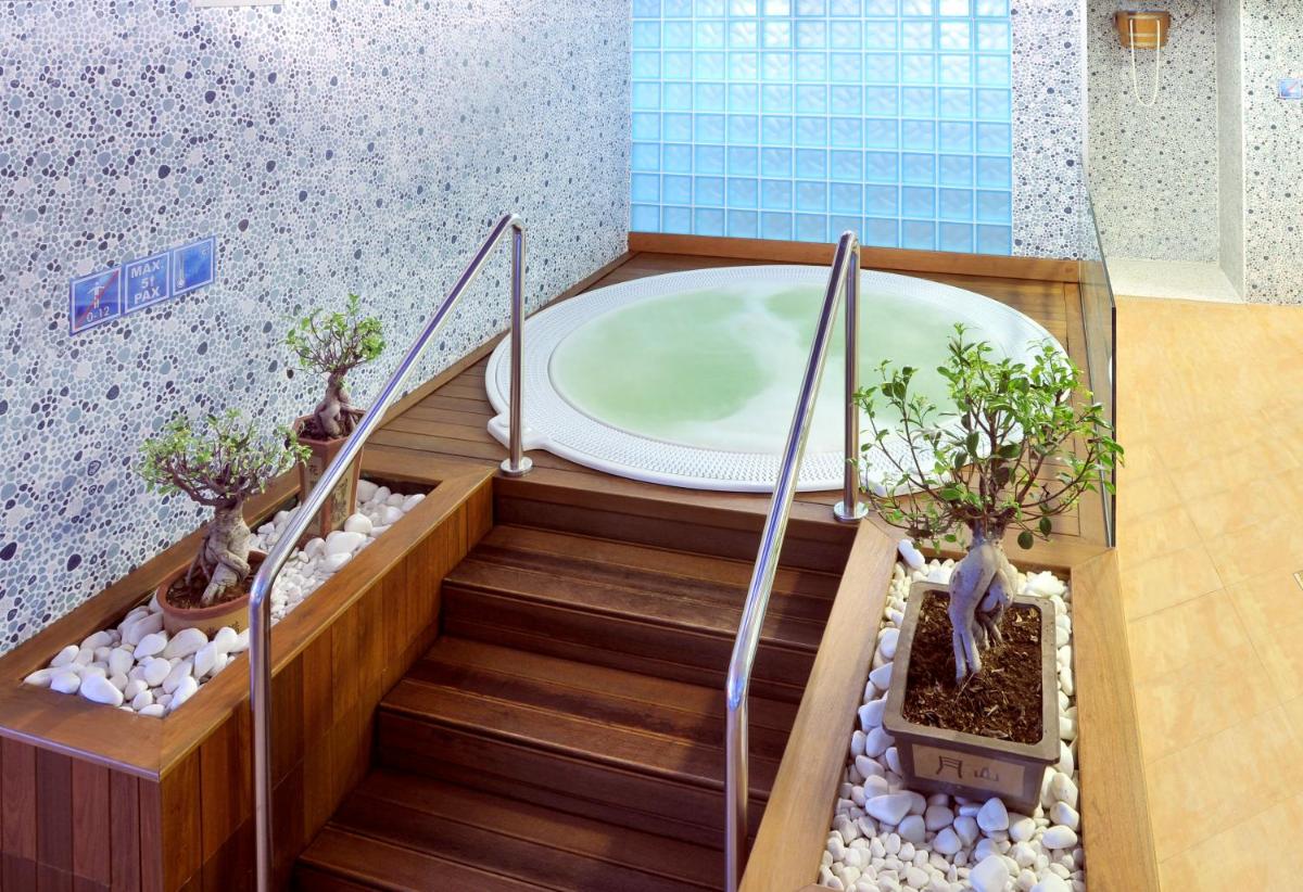 Imagen de la galería de GHT Oasis Tossa & Spa, en Tossa de Mar
