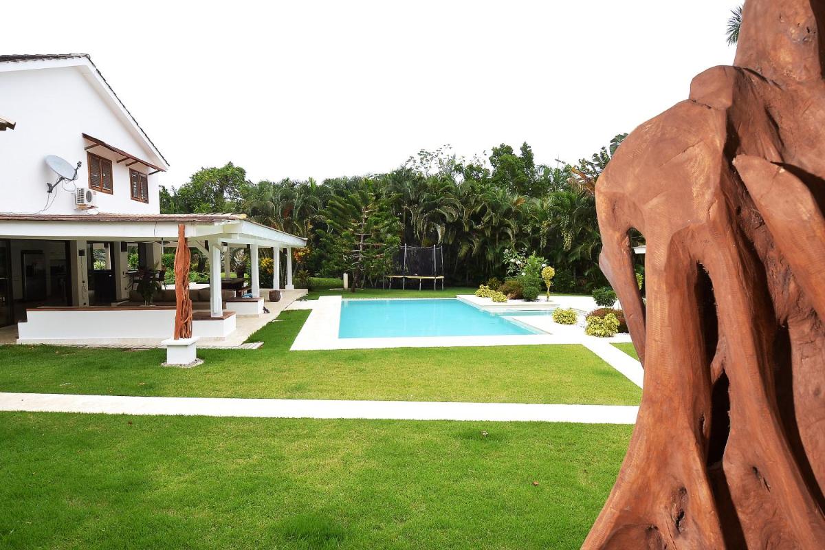 Las Terrenas Front Beach And Garden Villa - Housity