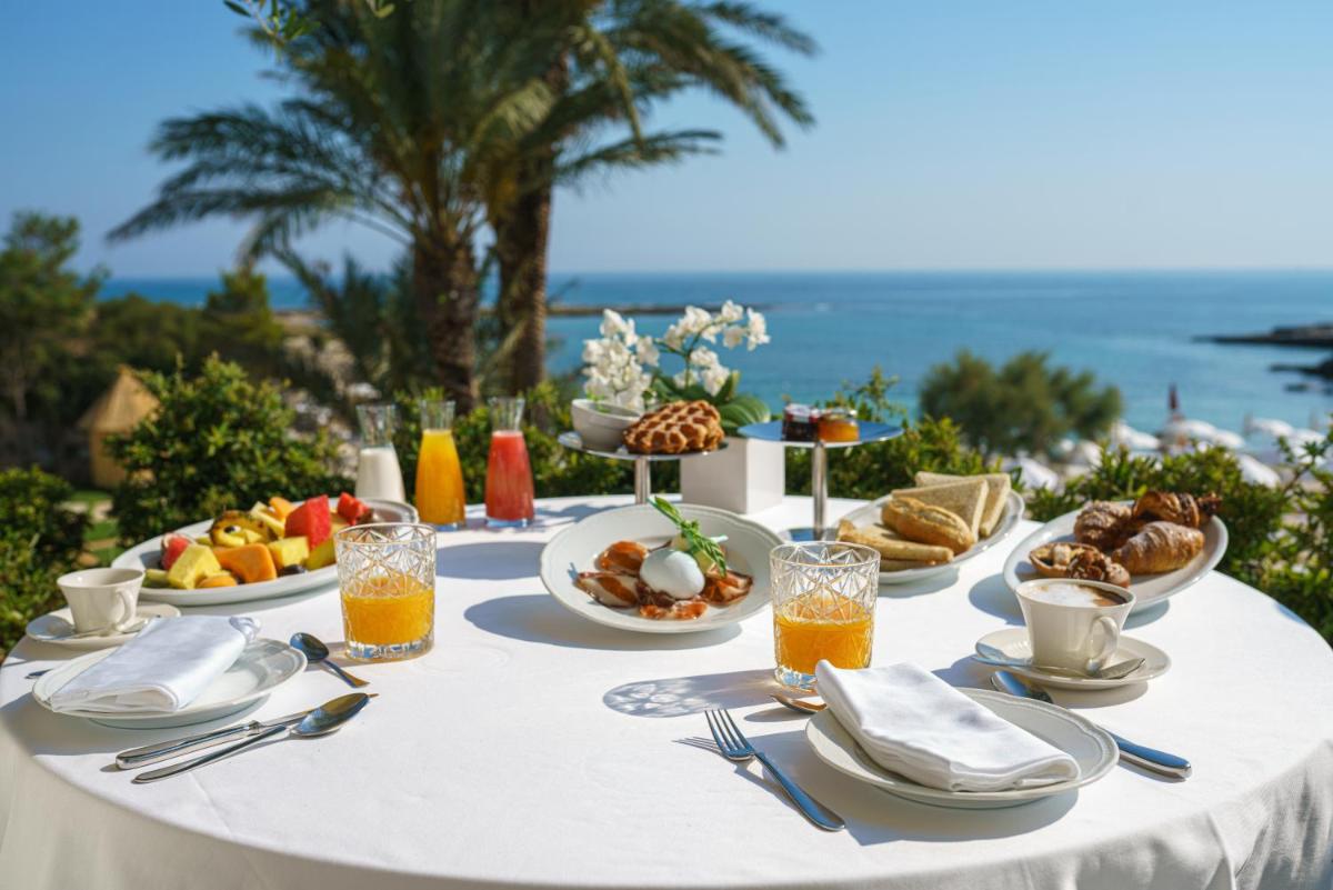 Grotta Palazzese Beach Hotel - Hizvo