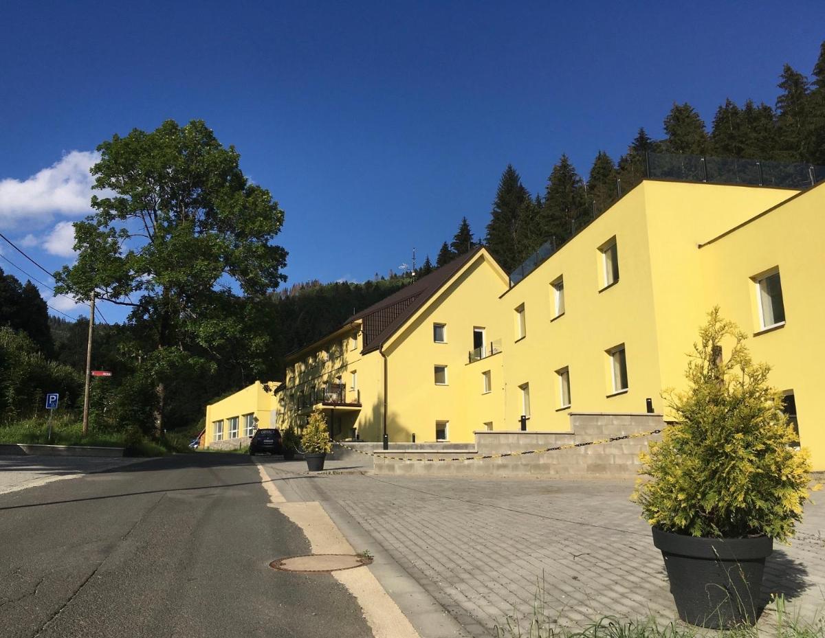 Black & White Apartments, Mýtinka, Jeseník - Housity