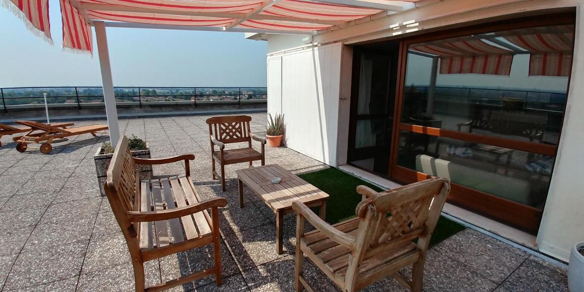 La Suite attico metro' Volta - Housity