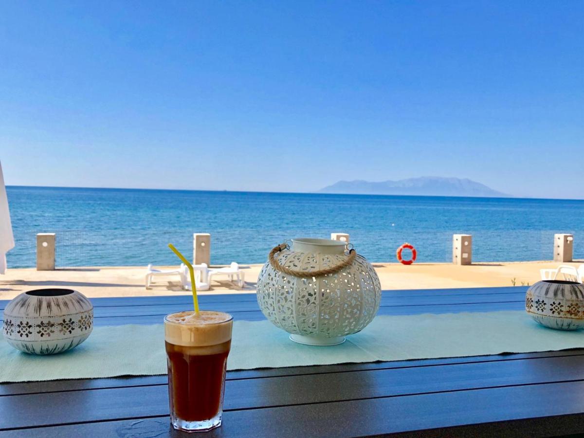 Villa Dimitri - Beach House - Housity