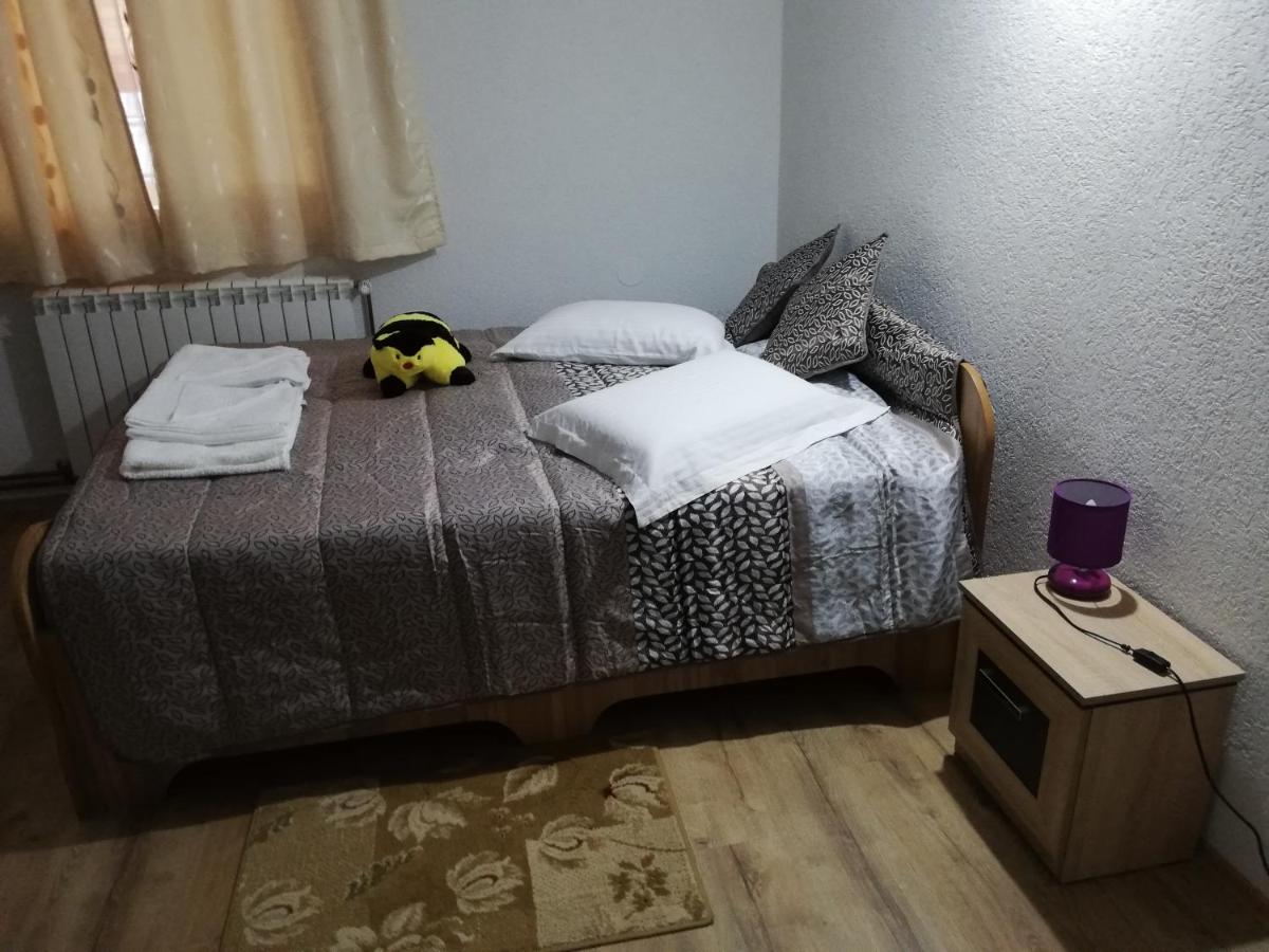 Fructele Padurii - Housity