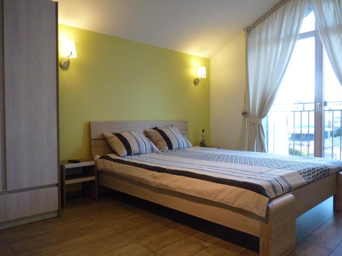 Simono Vila - Housity
