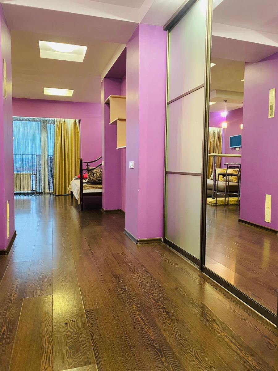 Suitetrails - LUX apartment on Kirova 27d view 15 floor