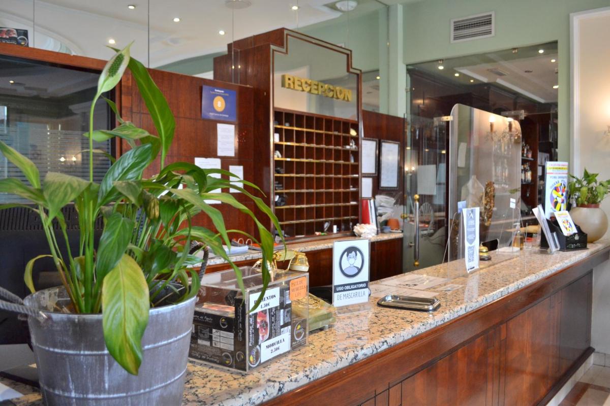 Hotel Camino de Santiago - Housity