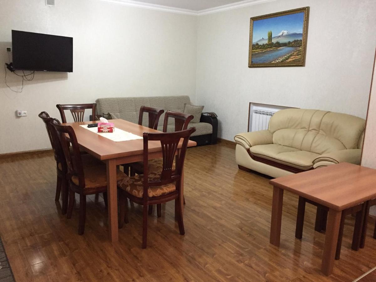 Suitetrails - Apartment on Getapnya 74