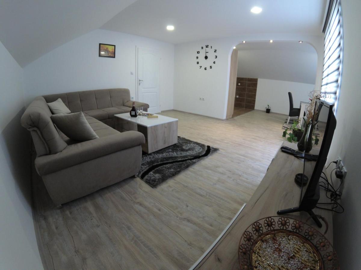 Apartman Karganovic - Housity