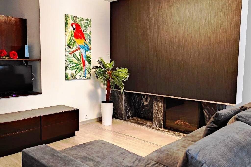 Twins House - Housity