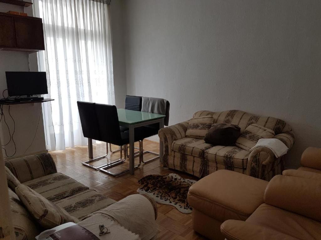 Big Comfortable  in Central Hamburg Near Alster Lake - Housity