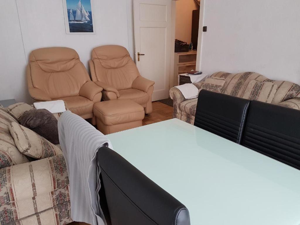 Big Comfortable  in Central Hamburg Near Alster Lake - Housity