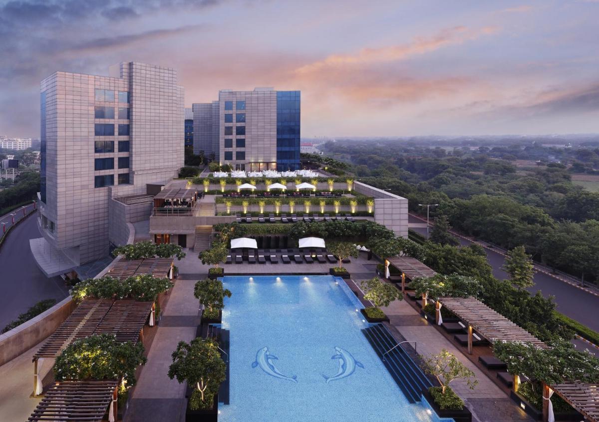 Suitetrails - The Leela Ambience Gurugram Hotel & Residences