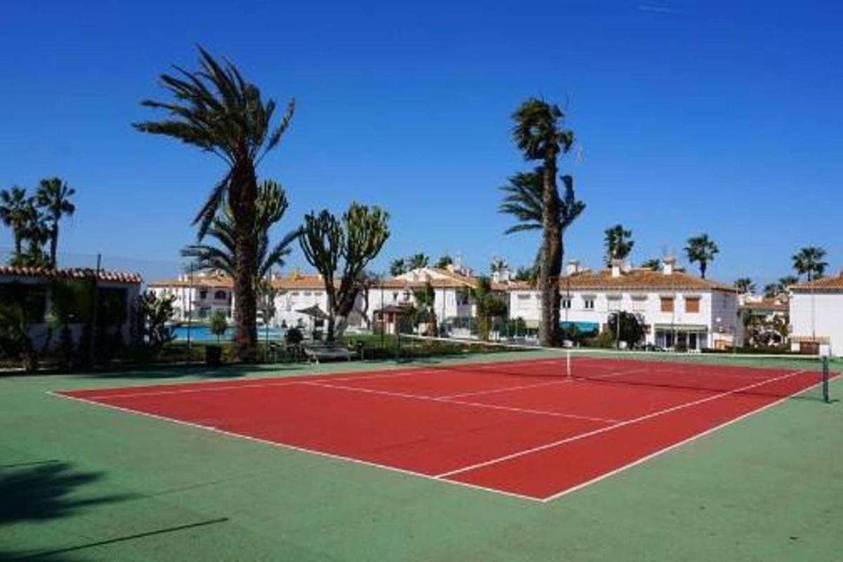 Costa Blanca Bungalow Lago jardin frente piscina 4 personas #PRP001 by Stay Orihuela Costa - Housity