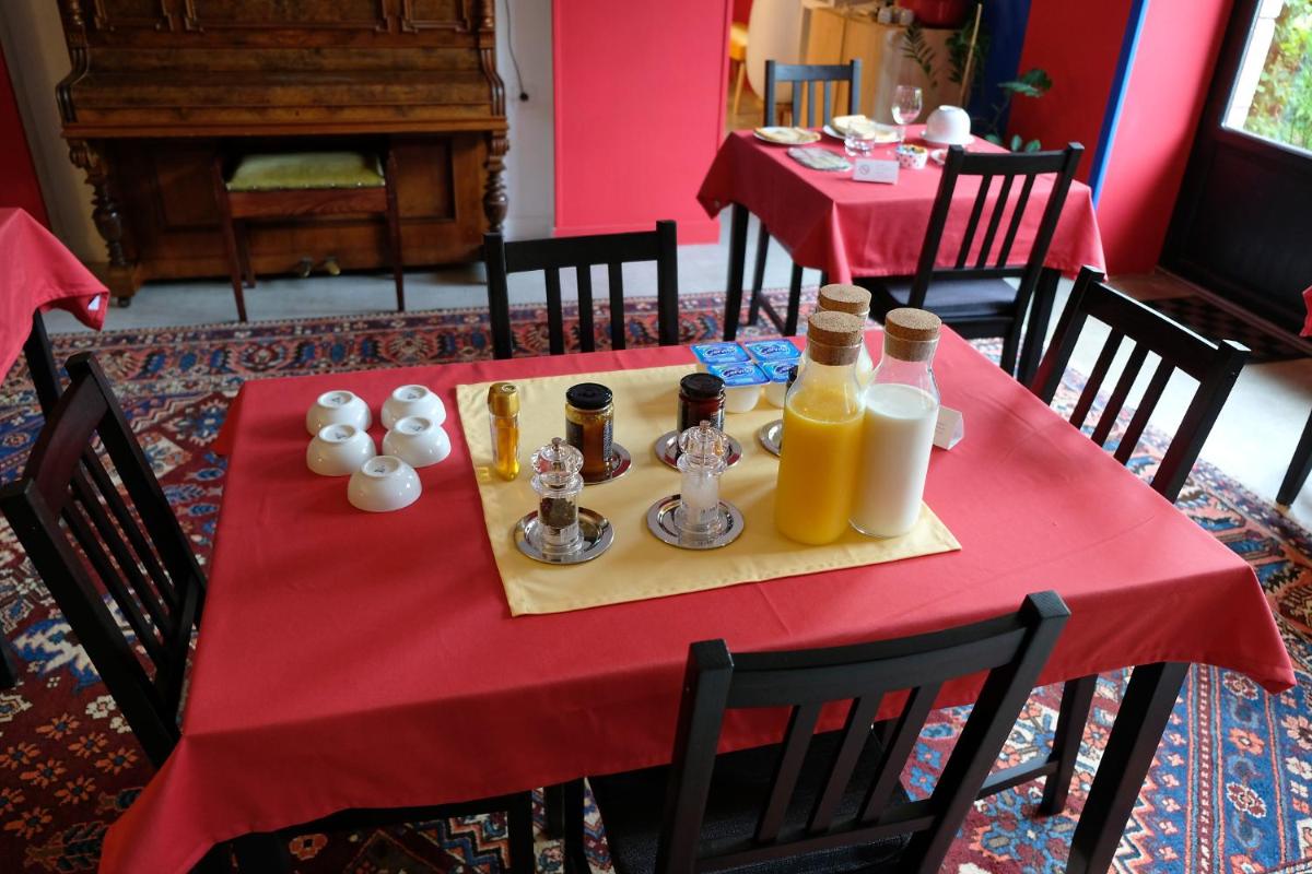 La Maison Jaune à la Janaie - Housity