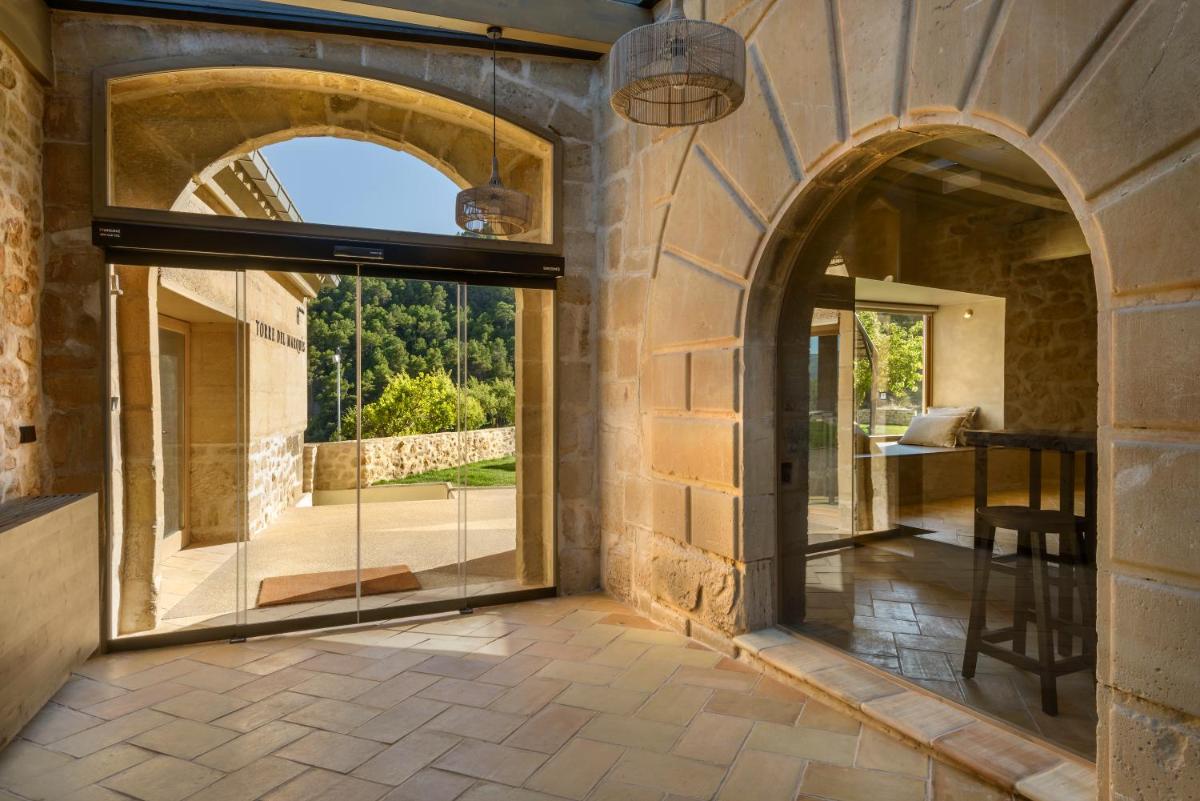 Un balcón o terraza de Torre del Marqués Hotel Spa & Winery - Small Luxury Hotels