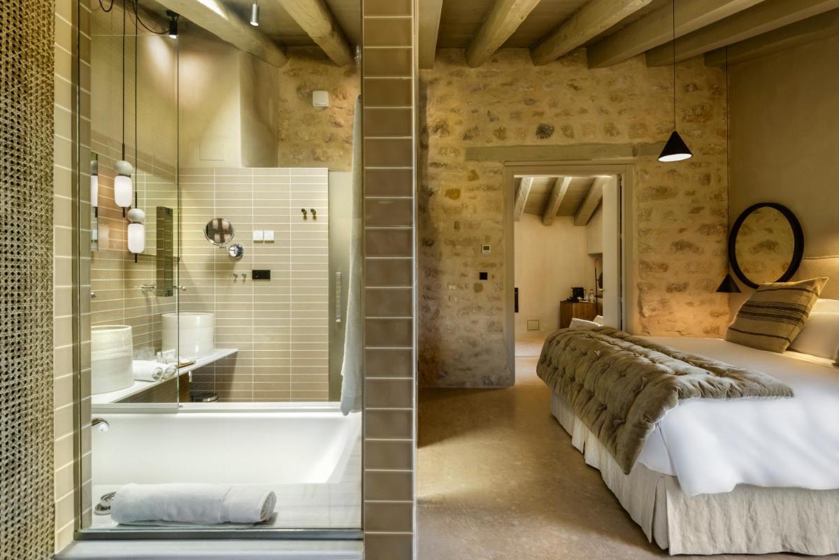 Un baño de Torre del Marqués Hotel Spa & Winery - Small Luxury Hotels
