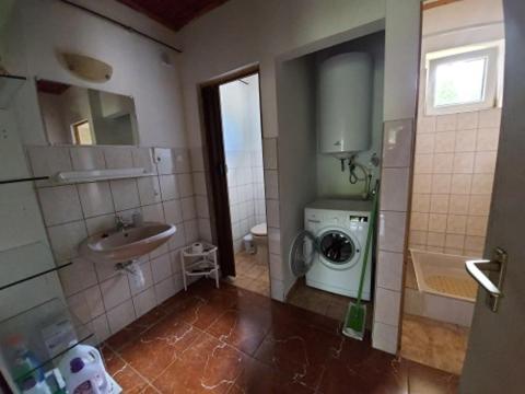Kisház Apartman - Housity