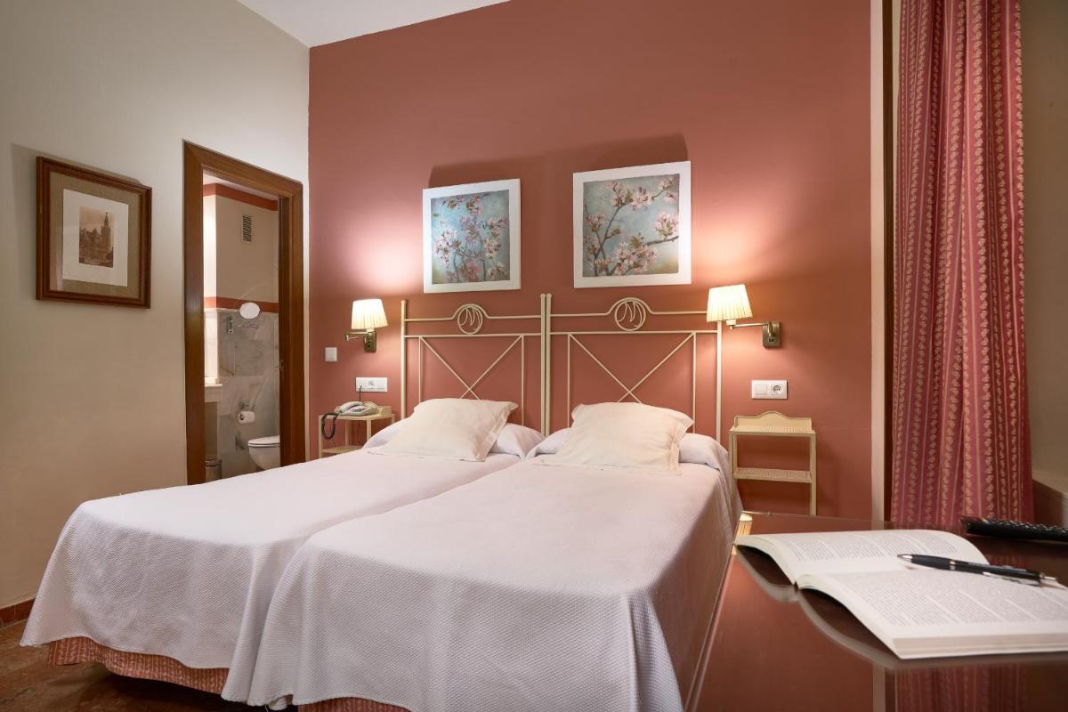 Hotel Murillo - Housity