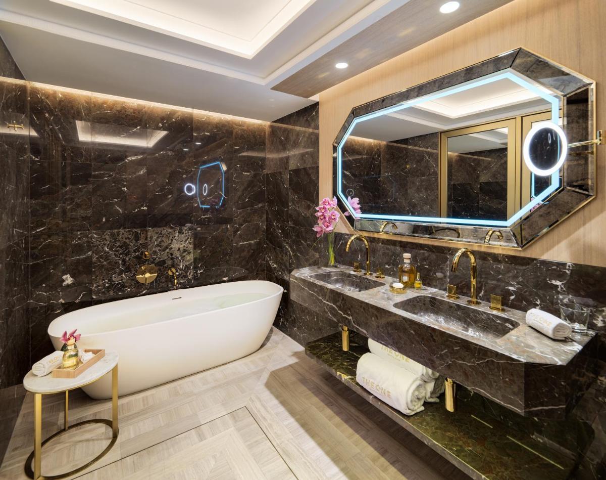 Un baño de The One Barcelona GL