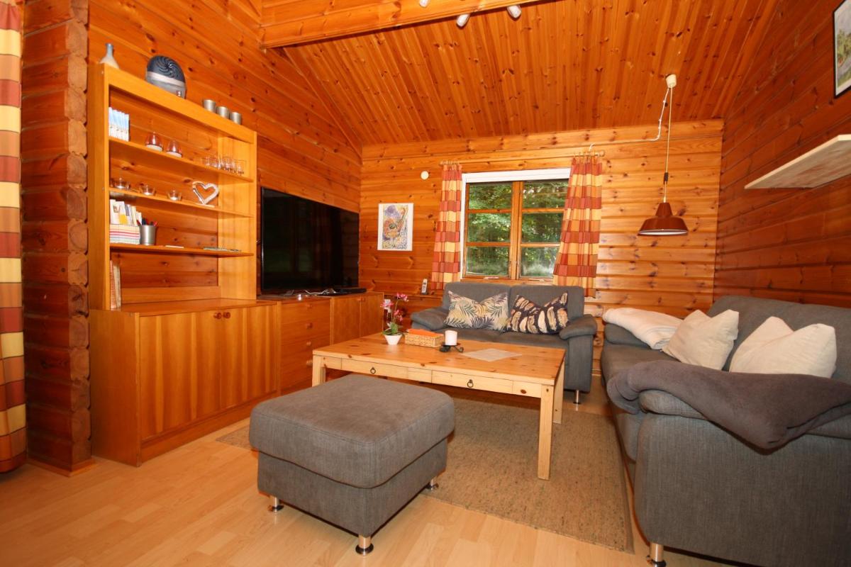 Bungalow; Haus 111 Ferienpark Twistesee, Bad Arolsen - Housity