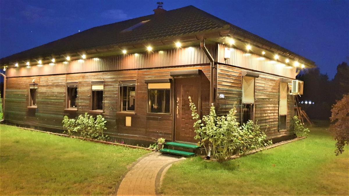Lawendowe domki nad jeziorem Krzewent - Housity