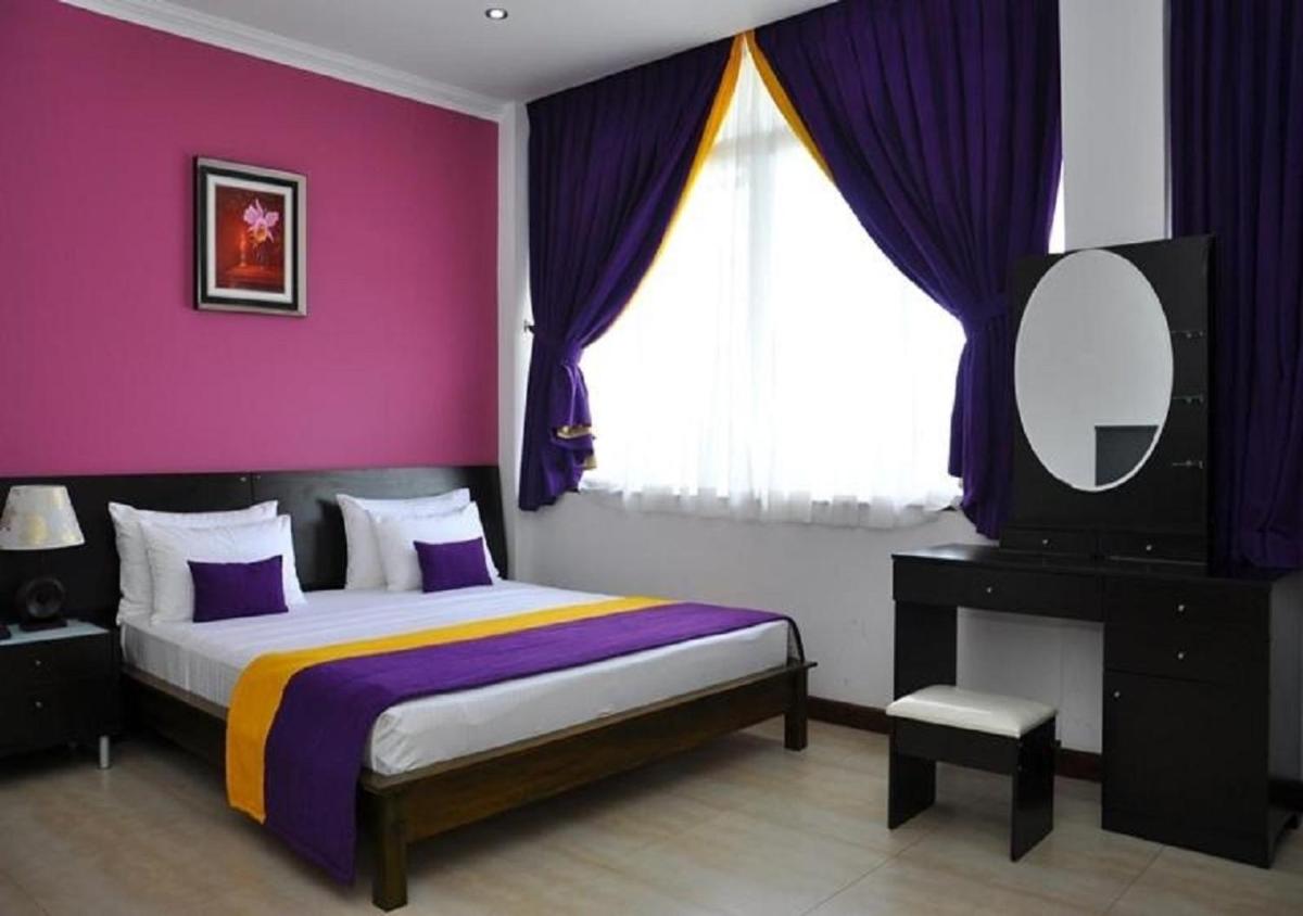 Hotel East Lagoon - Housity