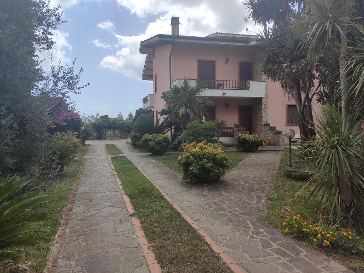 Villa Lucilla - appartamento nel cuore dell'Agro Pontino - Housity