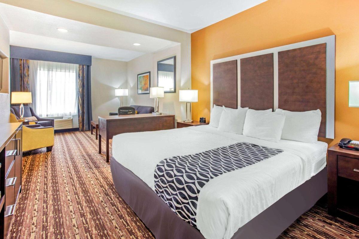 La Quinta by Wyndham Gonzales TX - Housity