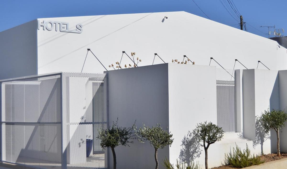 HOTEL S - ALOJAMENTO LOCAL - Housity