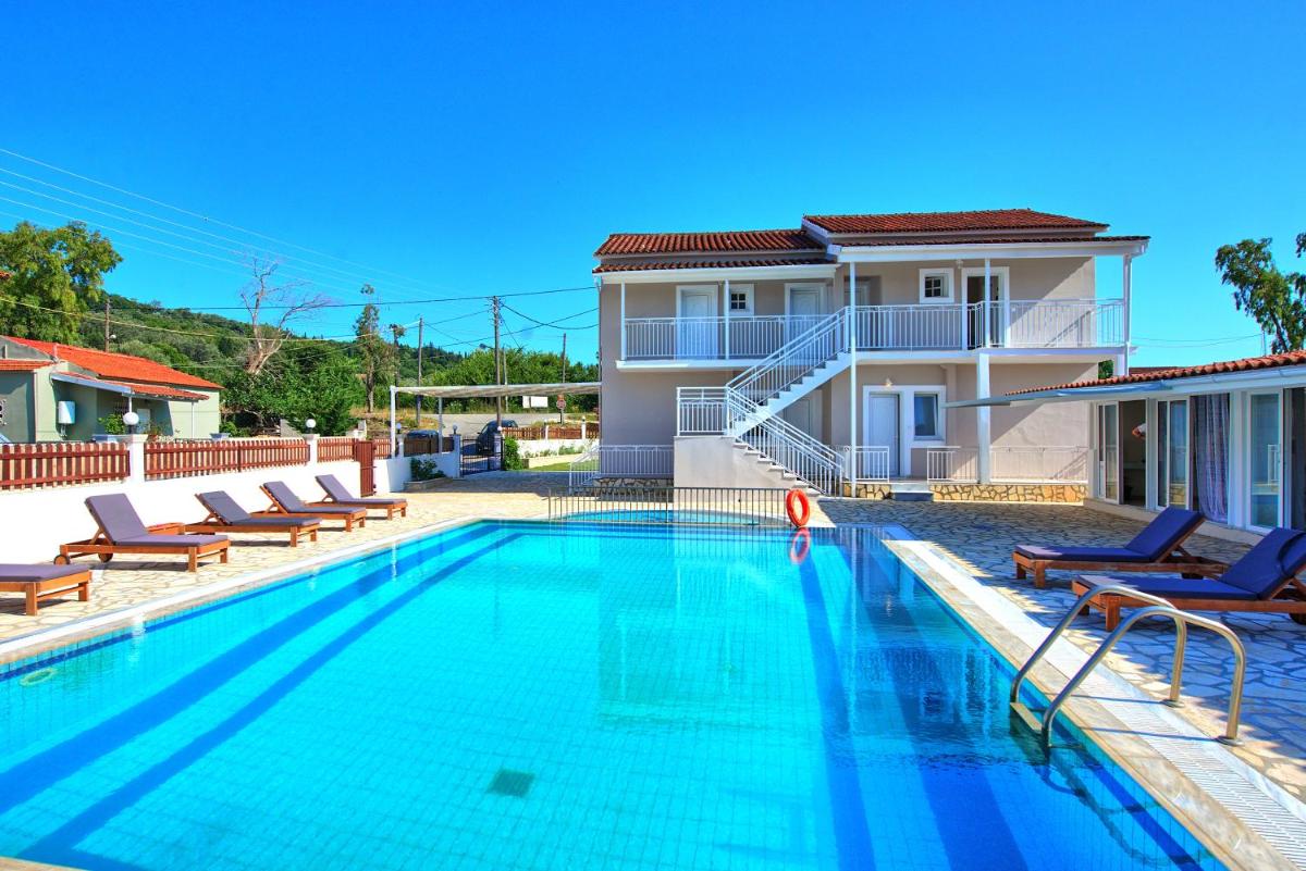 Sidari Beach Villa by PosarelliVillas - Housity