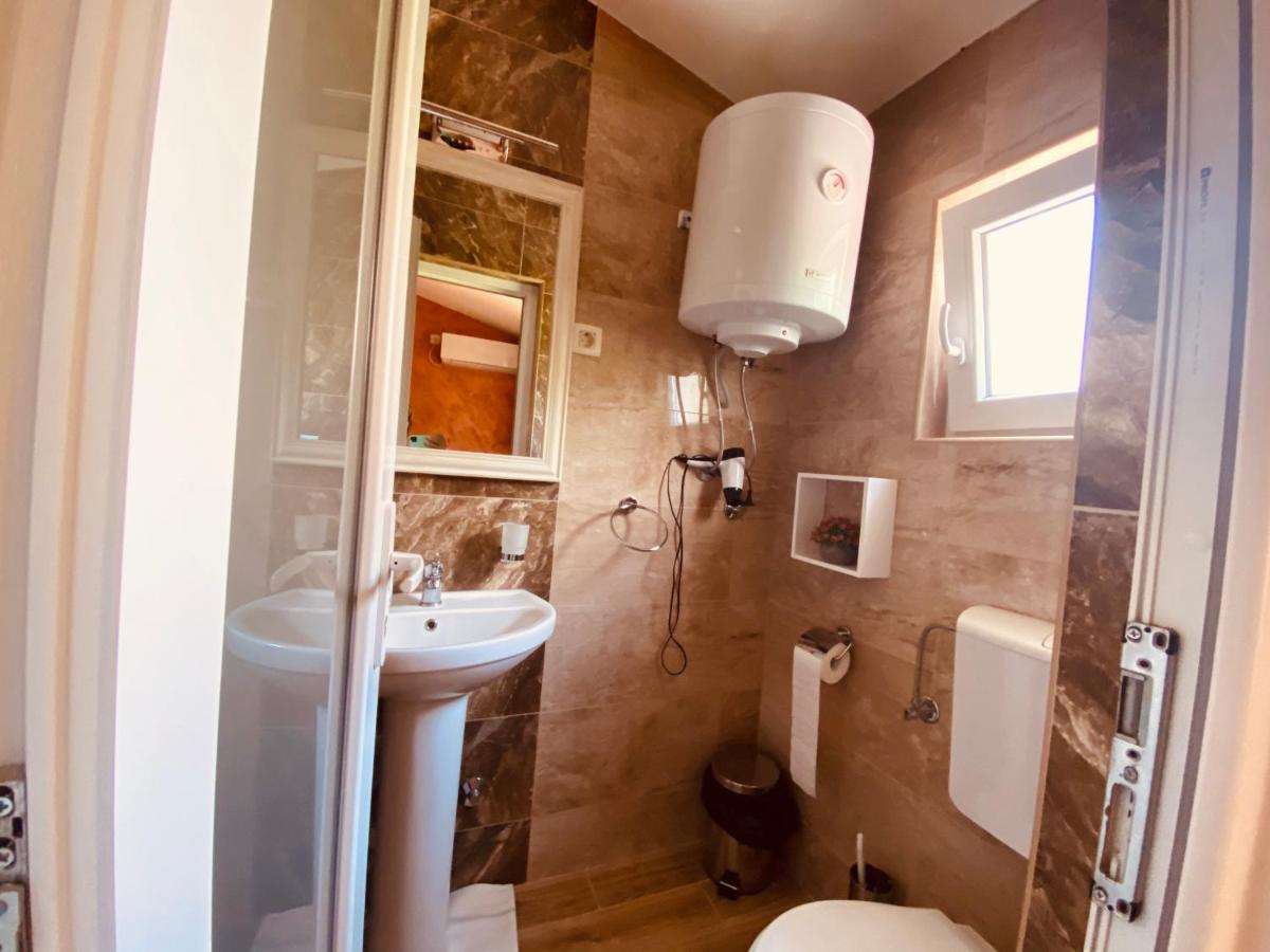 Apart dom Jankovi? - Housity