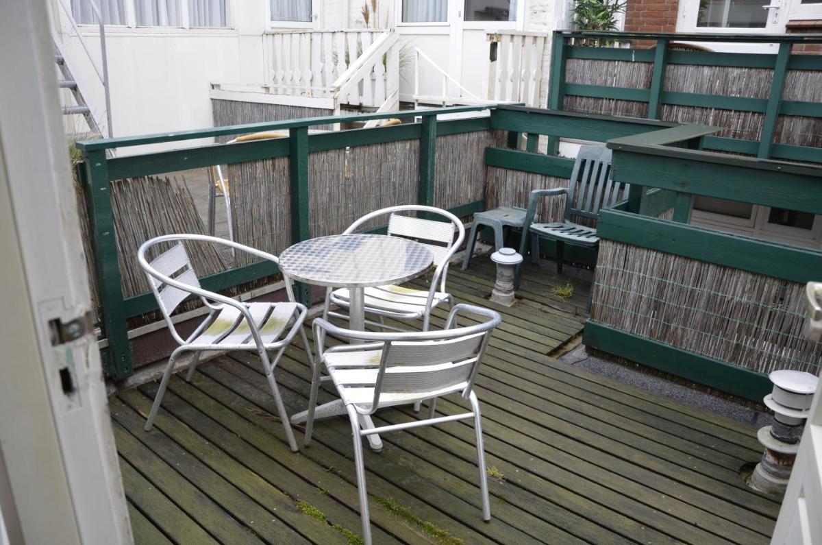Zomerhuisje achter Torenlicht - Housity